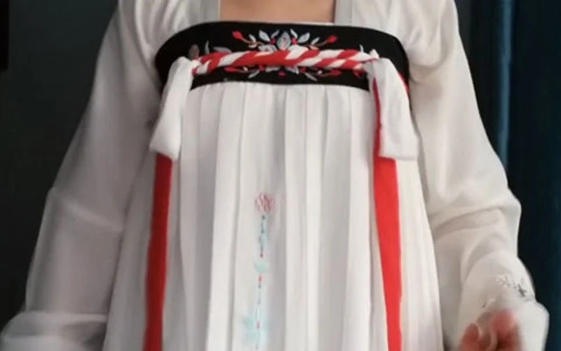 How to Wear Chest Ruqun Hanfu