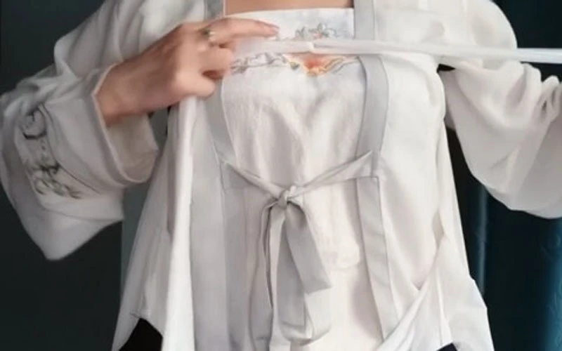 How to Wear Chest Ruqun Hanfu