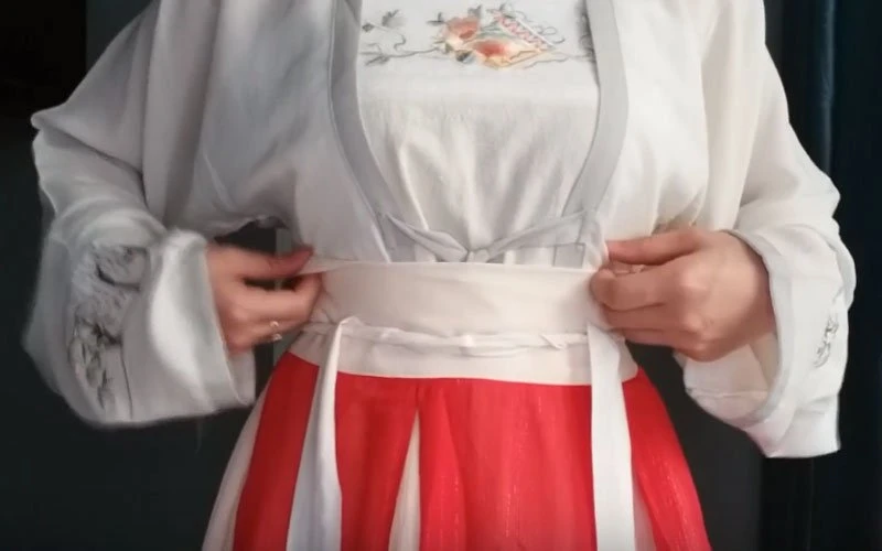 How to Wear a Waist Ruqun