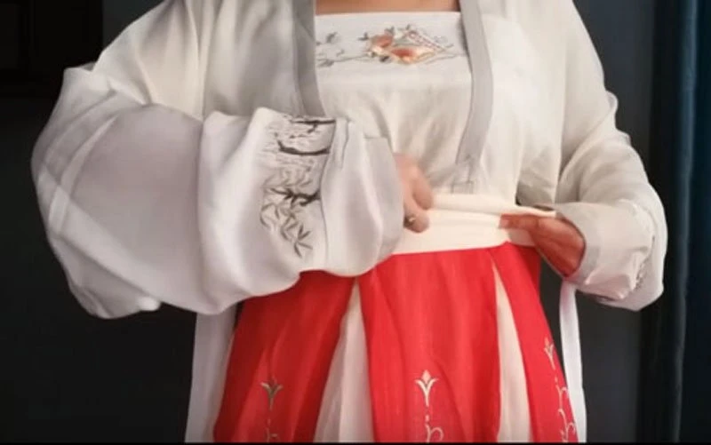 How to Wear a Waist Ruqun