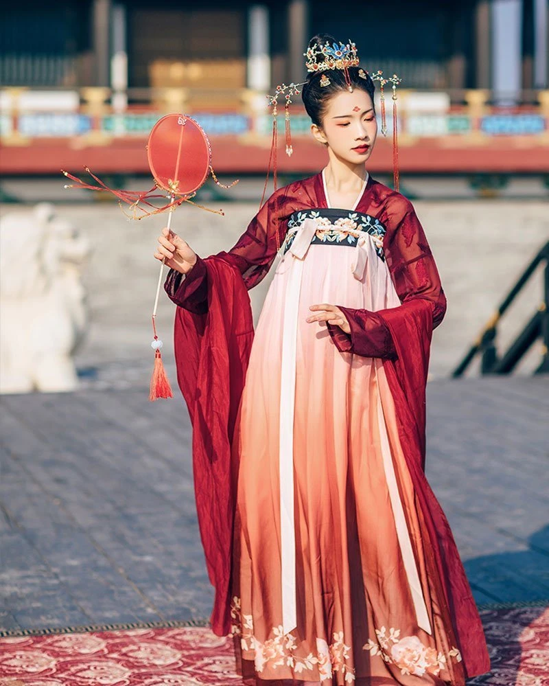 More People Like to Join Hanfu Fashion