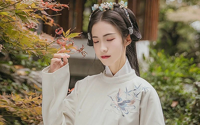 What’s the Difference between Cloak and Cape in Hanfu?