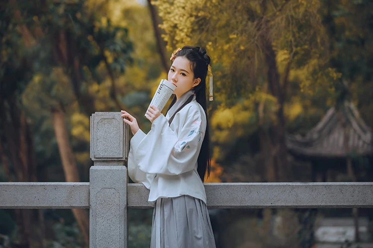 cleome flower women hanfu