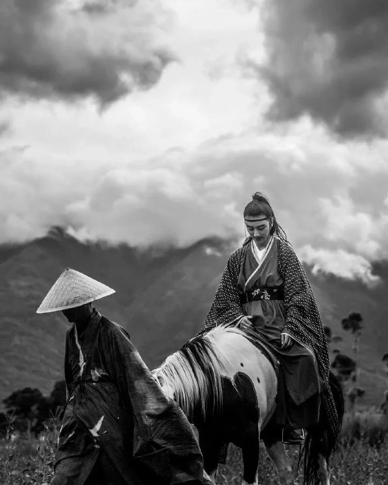 Do You Want Wear Hanfu Travel Around the World?
