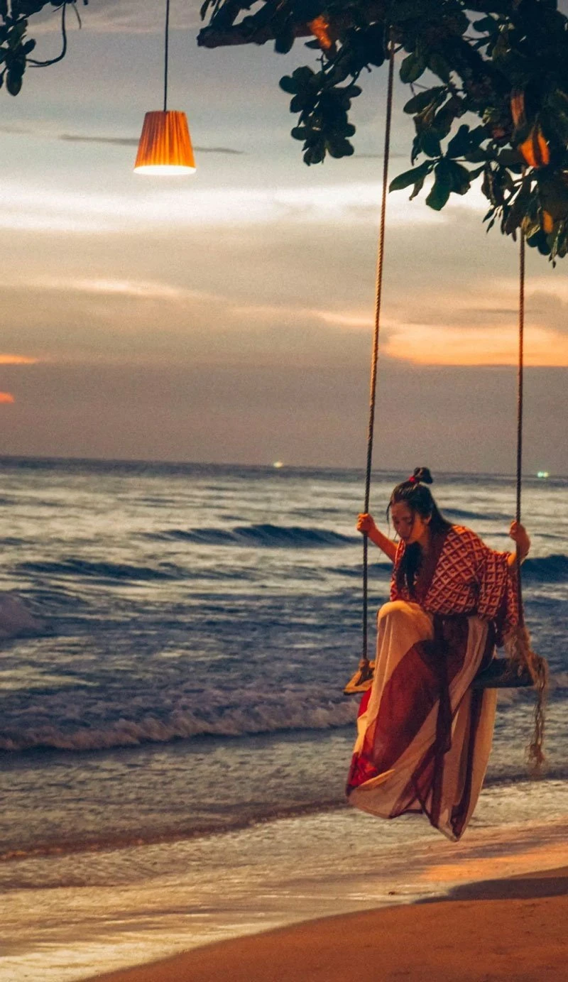 Do You Want Wear Hanfu Travel Around the World?