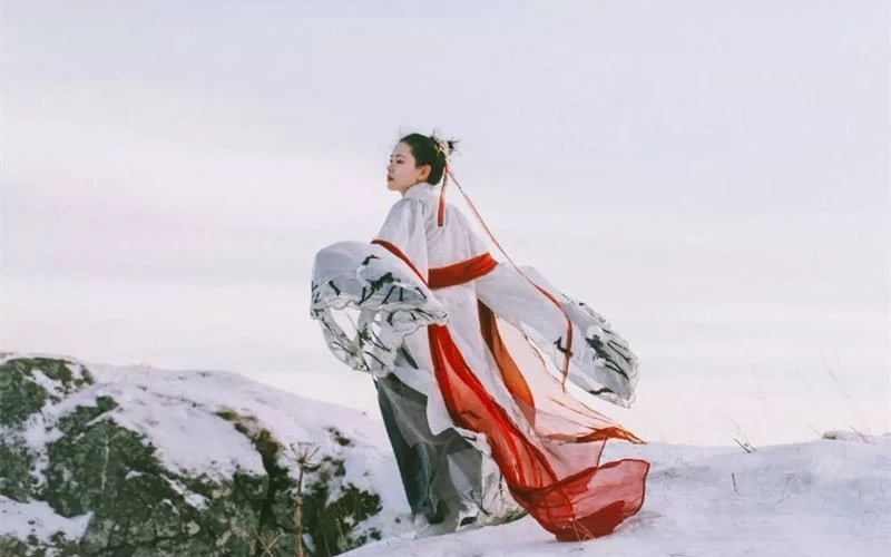Do You Want Wear Hanfu Travel Around the World iceland?