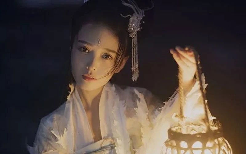 8 Postures That Take Beautiful Pictures of Hanfu