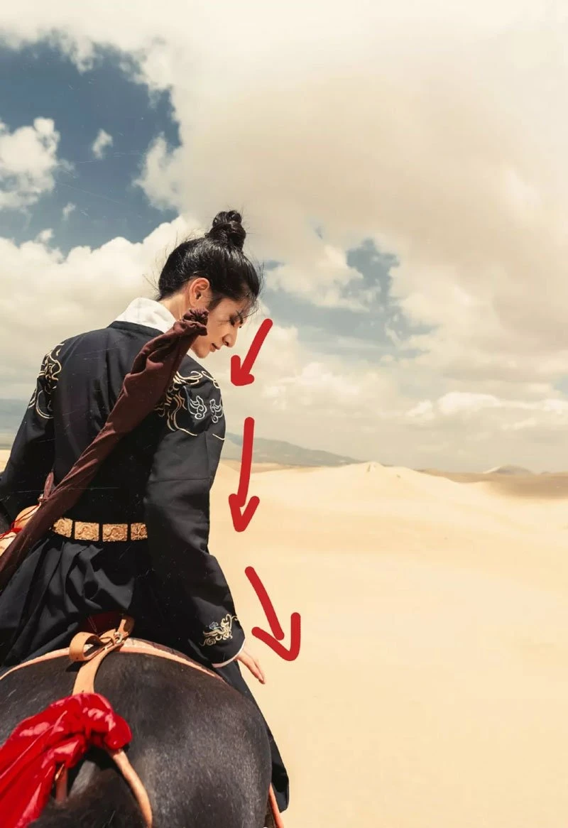 10 Postures that Take Handsome Hanfu Pictures