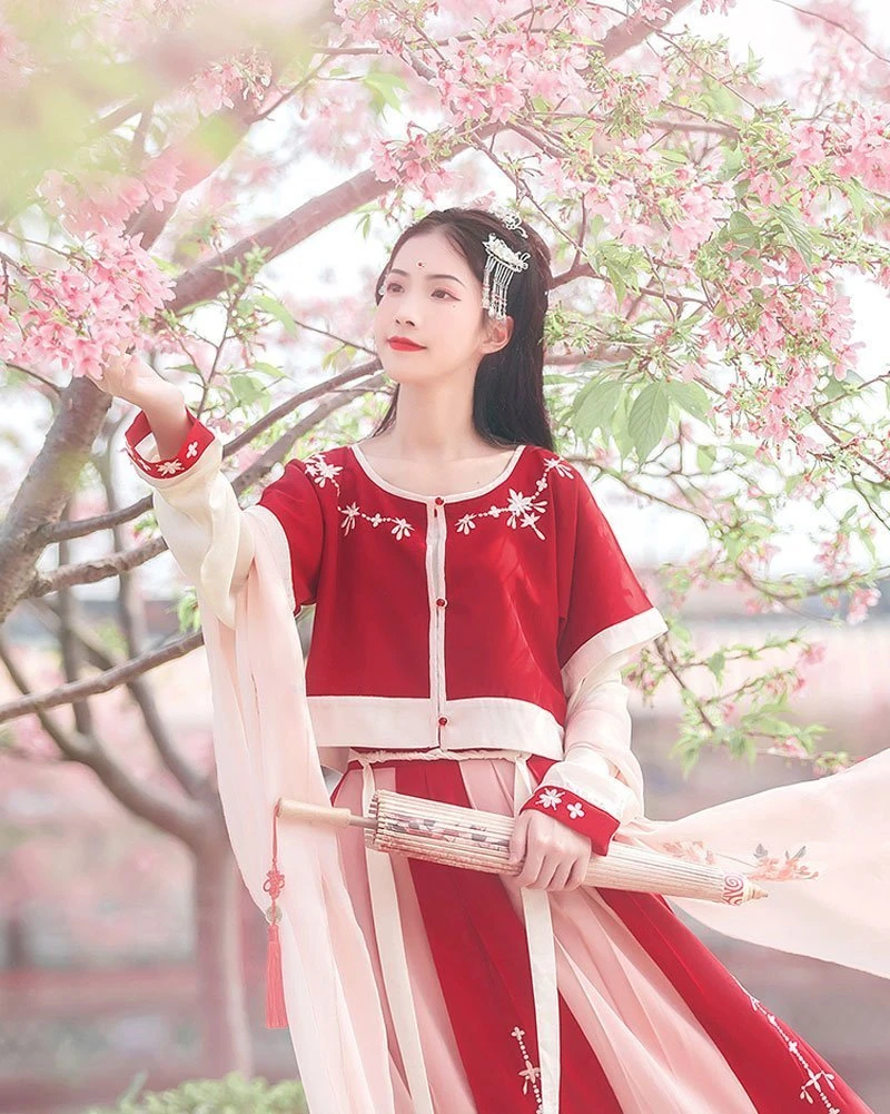 Amazed! Hanfu T-shirts were available in the Tang Dynasty?