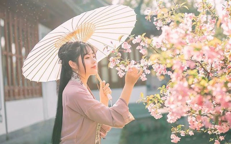 35 Best How to Pose for Hanfu Pictures