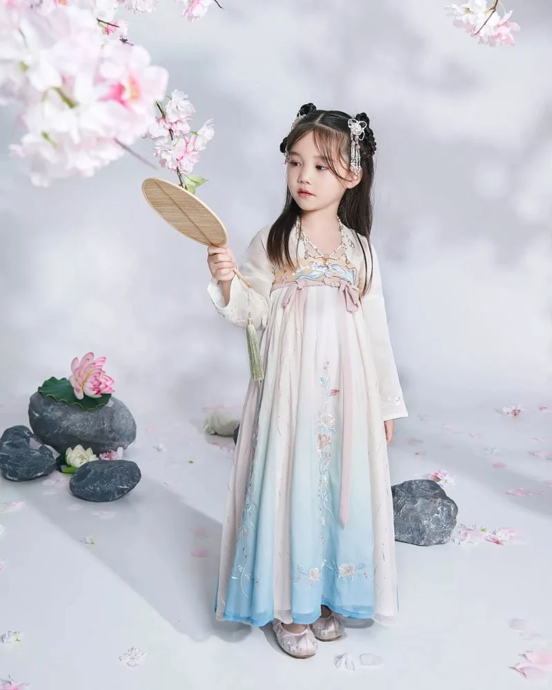 4 Of The Best Parent & Child Hanfu Costume Ideas 