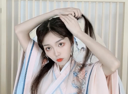 Hairstyle Tutorial for Traditional Chinese Hanfu Dress ——2