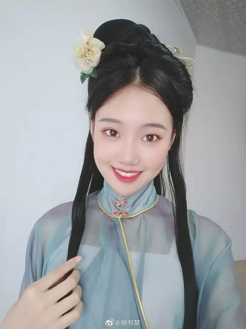 Hairstyle Tutorial For Traditional Chinese Hanfu Dress
