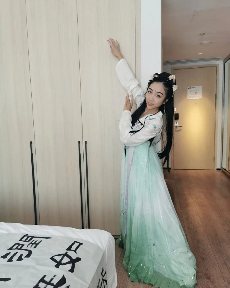 Will Hanfu appear in figure skating arena?
