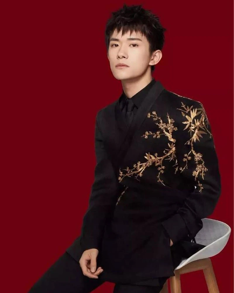 Absolutely Gorgeous! Chinese Element Clothing in Paris Fashion Week