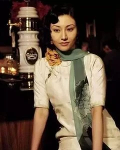 History of the Qipao & Cheongsam Fashion