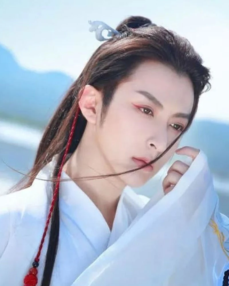 Top 10 Most Handsome Men In Hanfu 