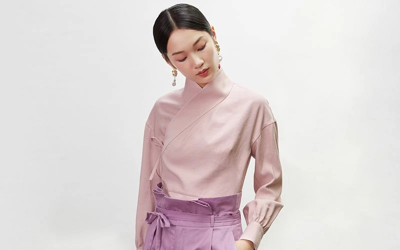 Chinese Fashion - Wear Hanfu with Auspicious Patterns