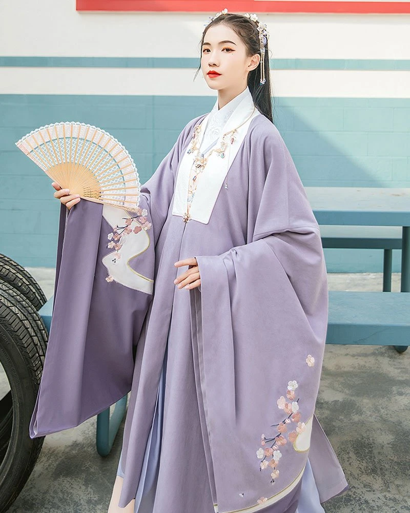 A Chinese Style Hanfu Suitable for Winter - Changshan