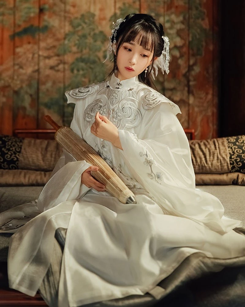 A Chinese Style Hanfu Suitable for Winter - Changshan
