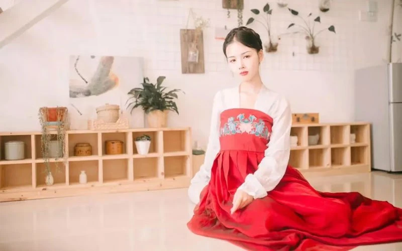 Interview | Modern Youth and Hanfu - New Chinese Fashion