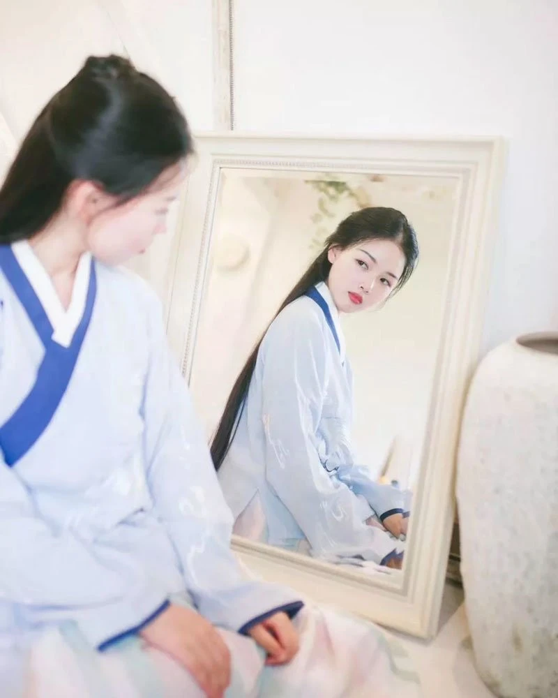 Interview | Modern Youth and Hanfu - New Chinese Fashion
