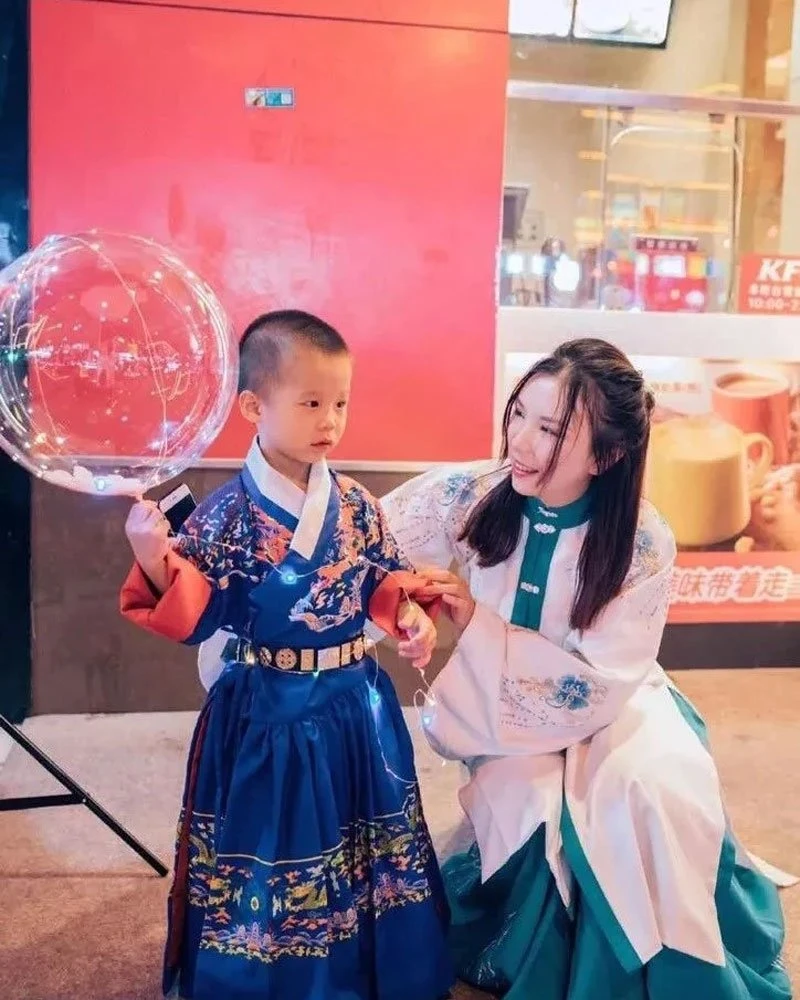 Interview | Modern Youth and Hanfu - New Chinese Fashion