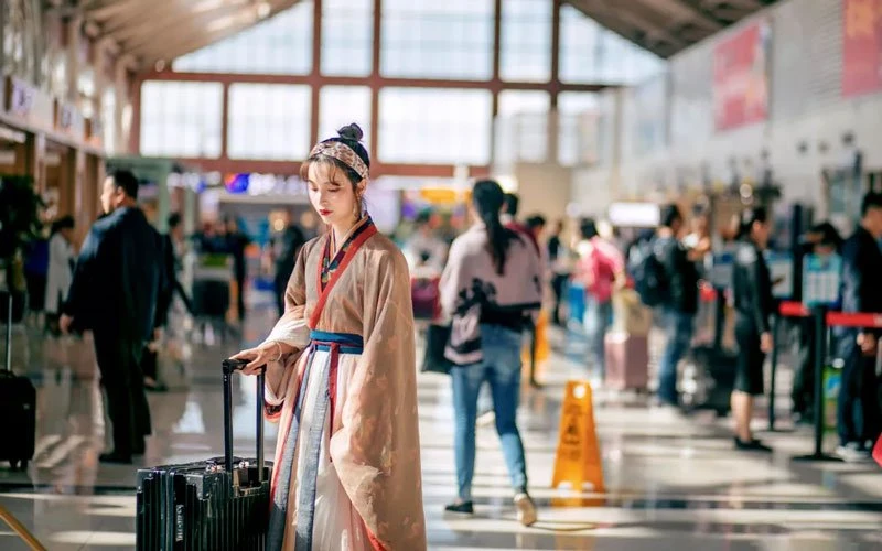 Interview | Modern Youth and Hanfu - New Chinese Fashion