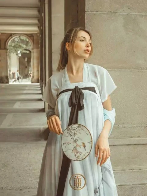Hanfu Fashion Street Photo in Barcelona