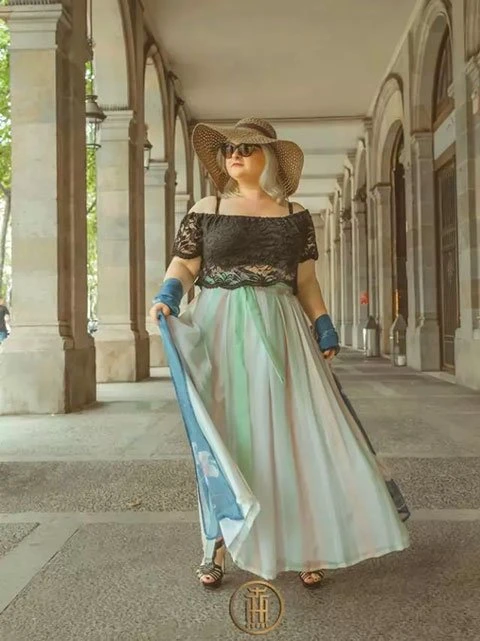 Hanfu Fashion Street Photo in Barcelona