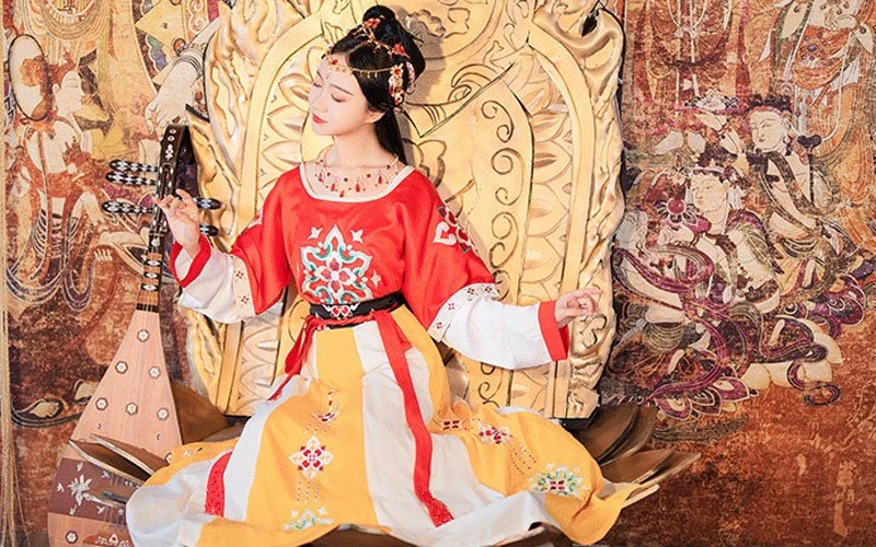 Different Kinds of Sleeves in Hanfu