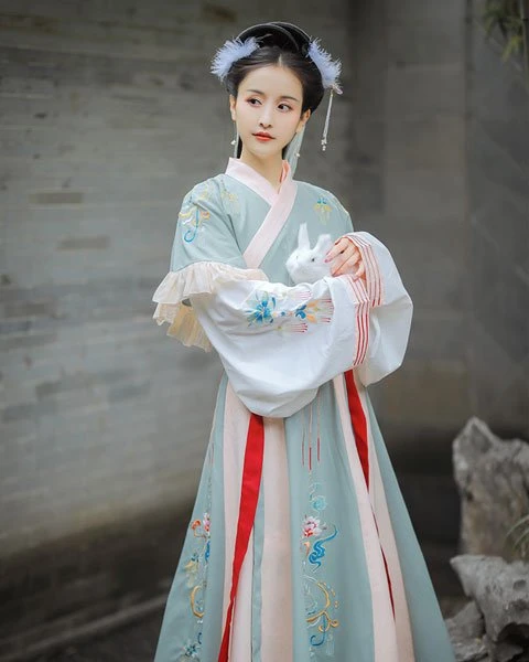 How to Choose a Slim Hanfu?
