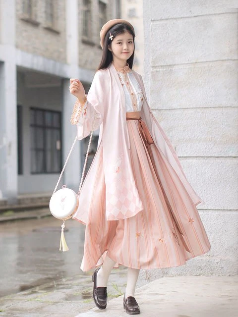 How to Choose a Suitable Hanfu - Girl's Clothes Guide