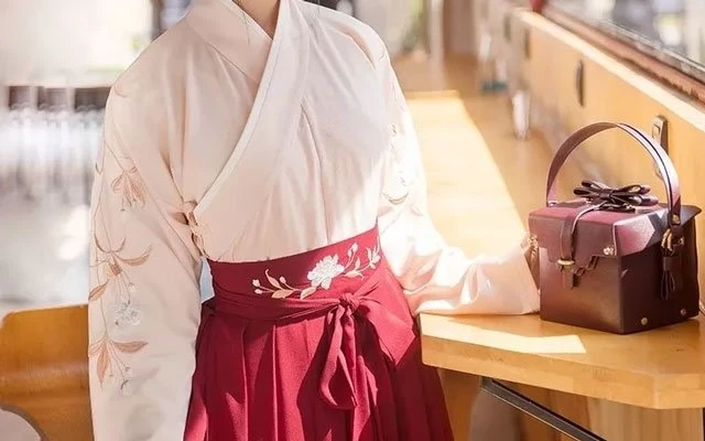 How to Choose a Suitable Hanfu - Girl's Clothes Guide