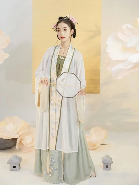 Chinese Girls Hanfu Style Suitable for Spring