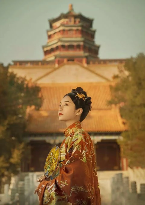 Classical Chinese Hanfu & The Summer Palace