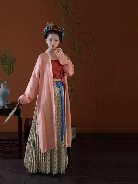 How to Choose Your First Hanfu Dress
