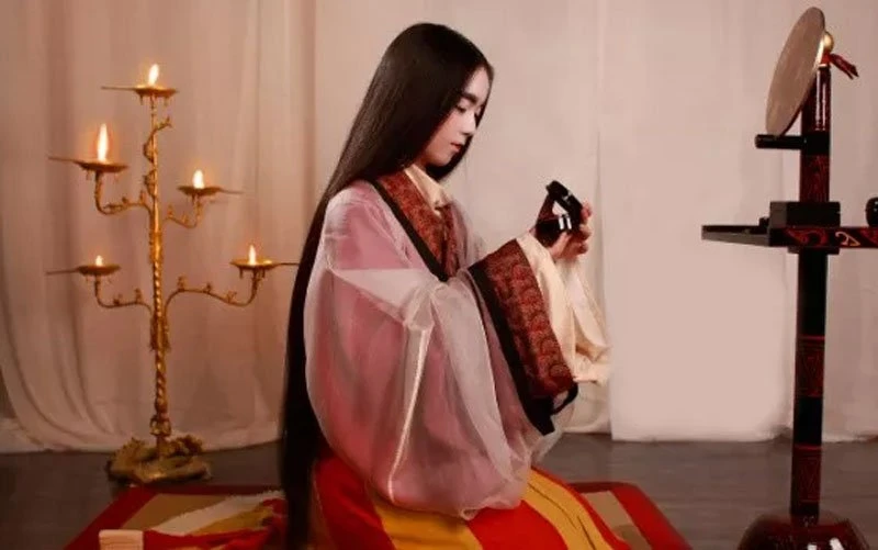 Recover 200 Sets Hanfu in 12 years - They Amazing the World