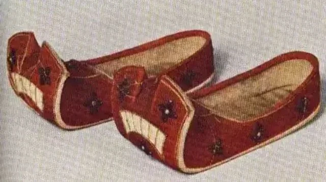 The Secret of the Chinese Ancient Hanfu Shoe Tip