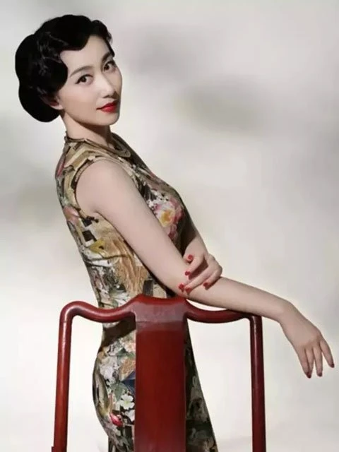 Chinese Cheongsam Dress is the Beauty of-One Traditional Costume