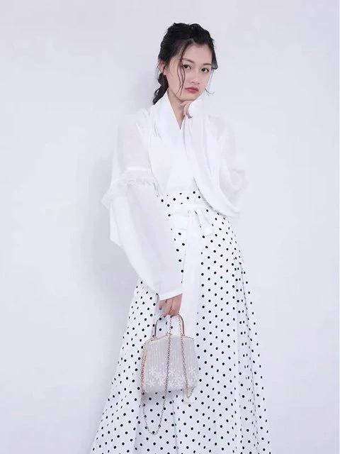 Han’s Costume Time When Genuine Classics Meet Fashion(1)