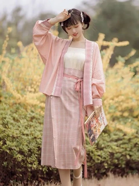 Han’s Costume Time When Genuine Classics Meet Fashion(1)