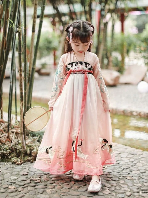 How to Choose One Genuine Chinese Costumes for Children