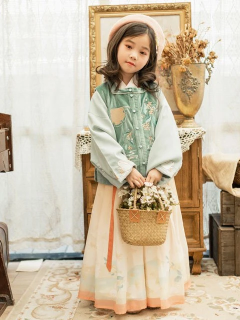 How to Choose One Genuine Chinese Costumes for Children
