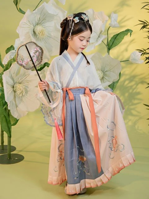 How to Choose One Genuine Chinese Costumes for Children