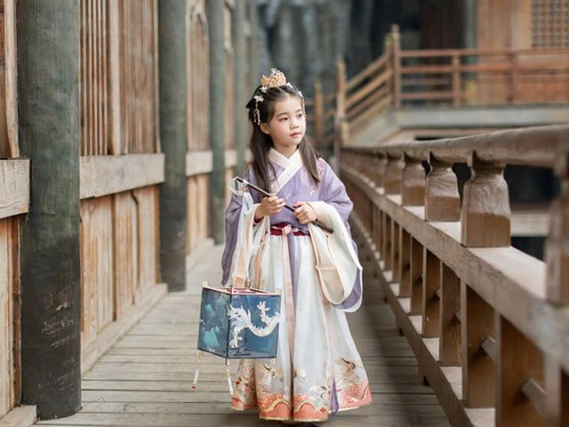 How to Choose One Genuine Chinese Costumes for Children