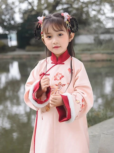 How to Choose One Genuine Chinese Costumes for Children