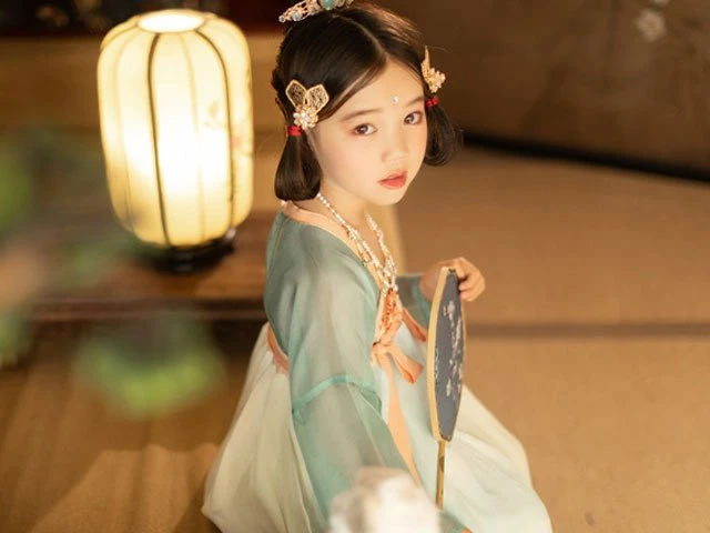 How to Choose One Genuine Chinese Costumes for Children