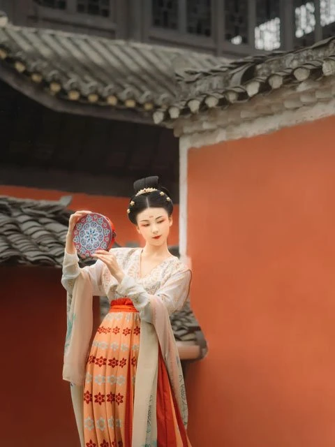 In the Spring, You Can't Miss These Hanfu Photos.
