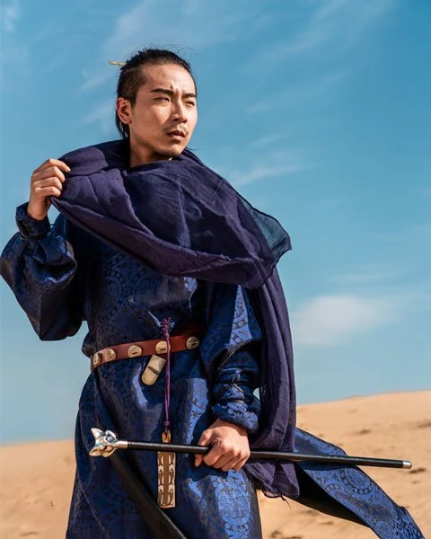 How do Men to Pick the Right Chinese Tunic Style?
